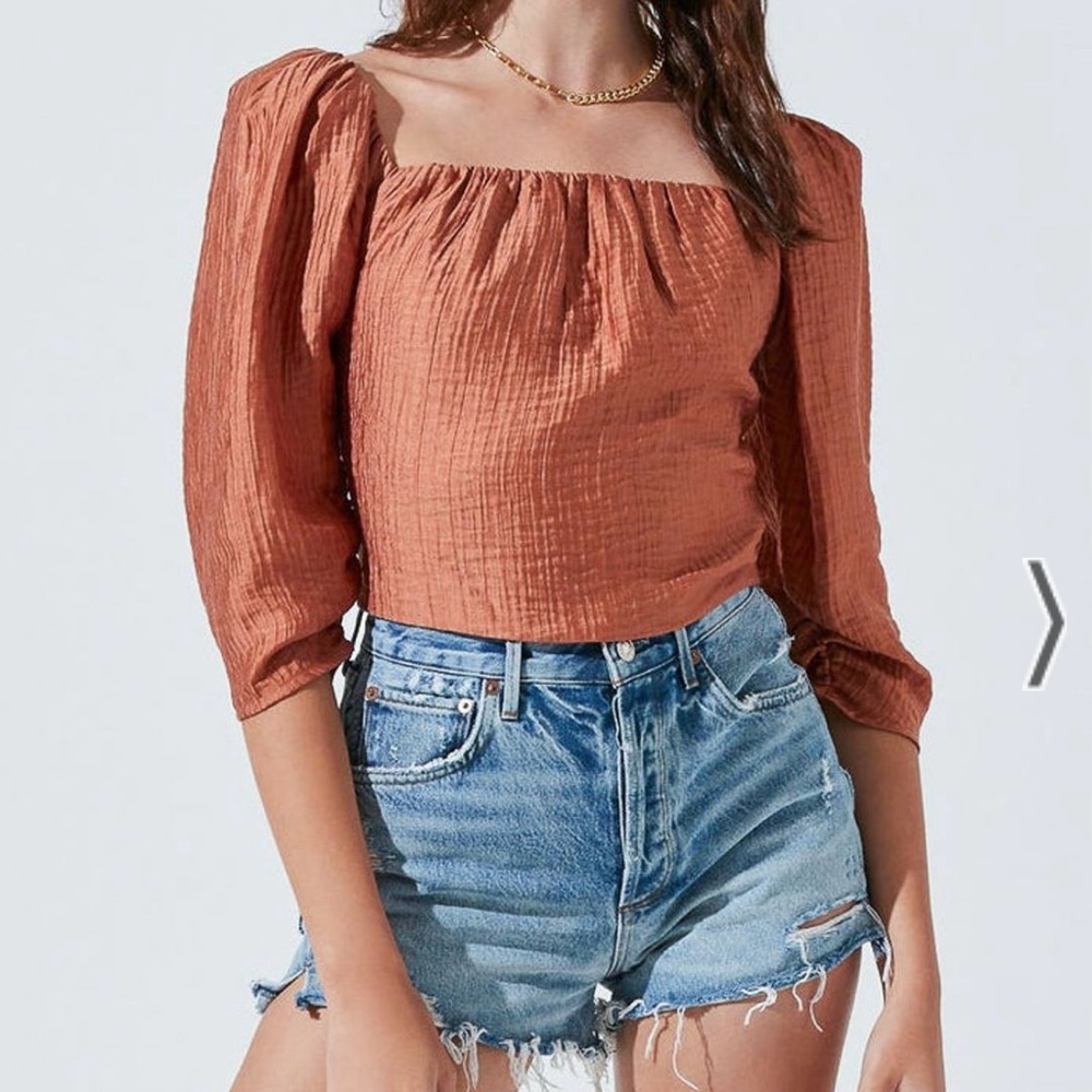 ASTR the Label Kemp Square Neck Top in Warm Brown Size M